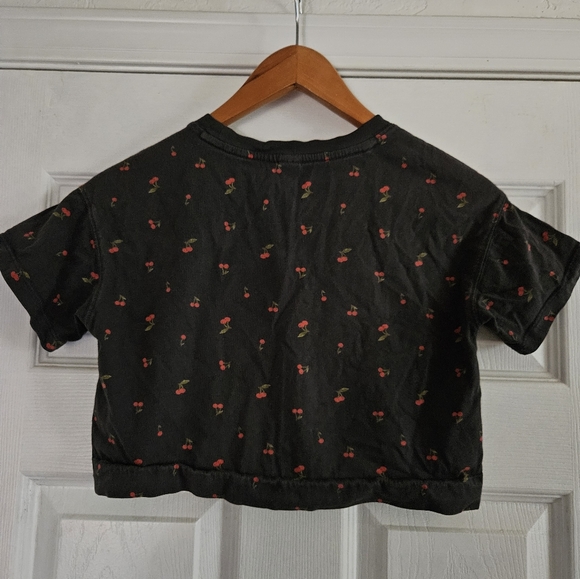Old Navy Women's Dark Grey Cherries Crop Top Size Medium 8 - Picture 3 of 4